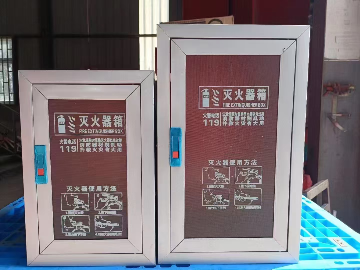 赤诚 灭火器落地箱 5*2 铝合金边框