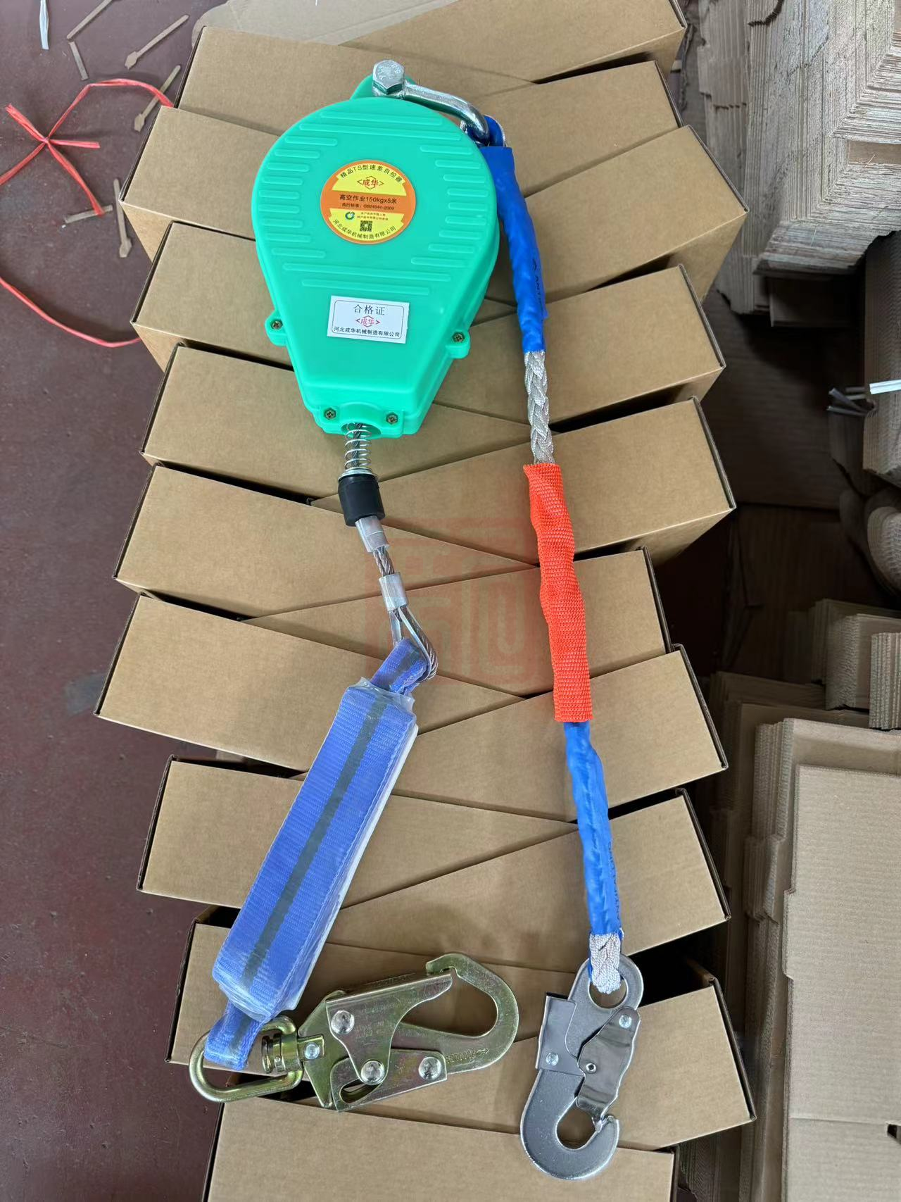 成华巨力 150KG-10米 国标双锁止 速差器（带缓冲包和旋转吊钩）-10米 - 成华巨力
