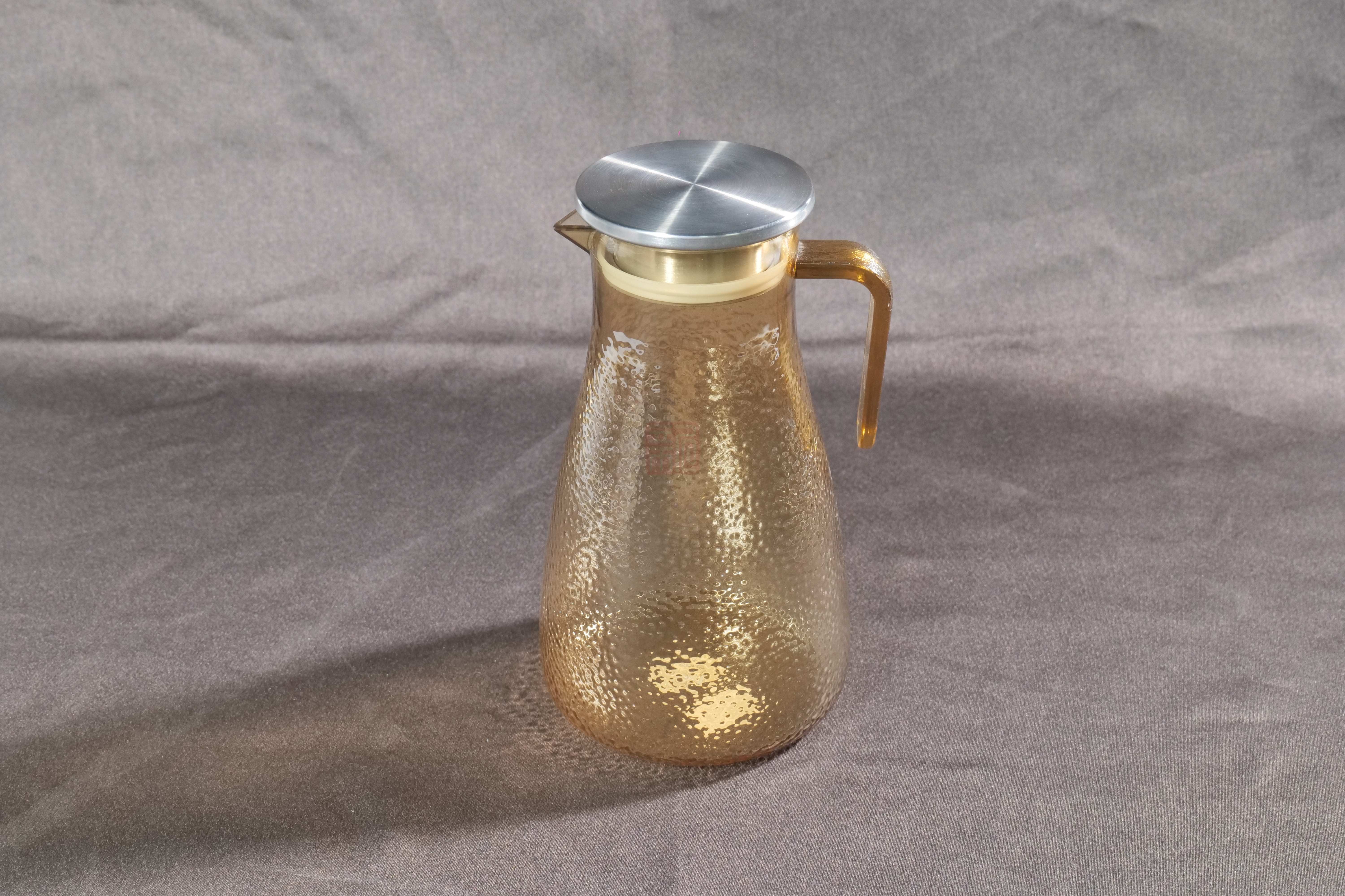 大鹏 ZR-9327 咖啡 钢盖 PC 锤印扎壶 冷水壶-1500ML