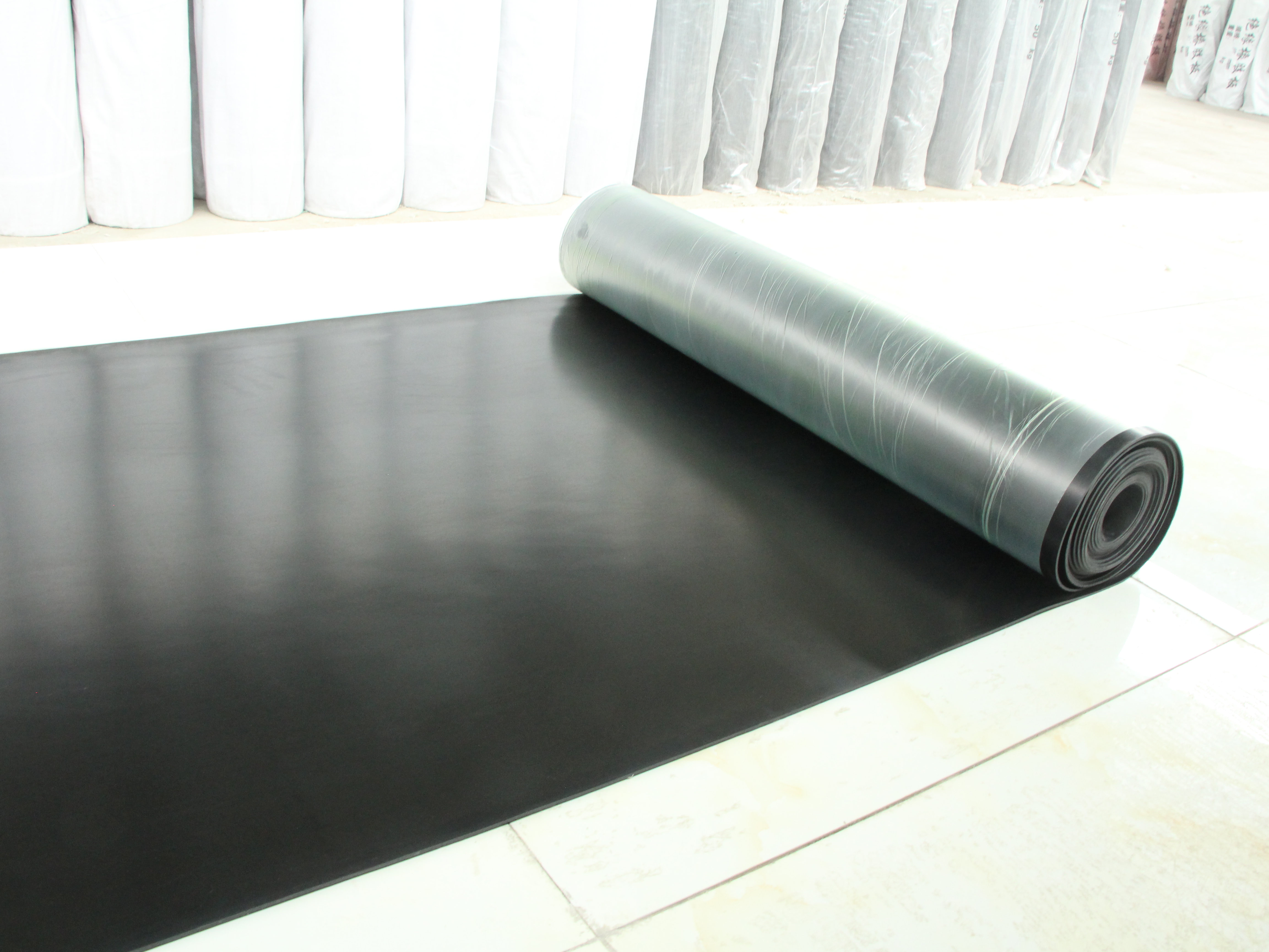 安科 黑色平面绝缘胶垫 1.05*4m厚度3mm/380V-张