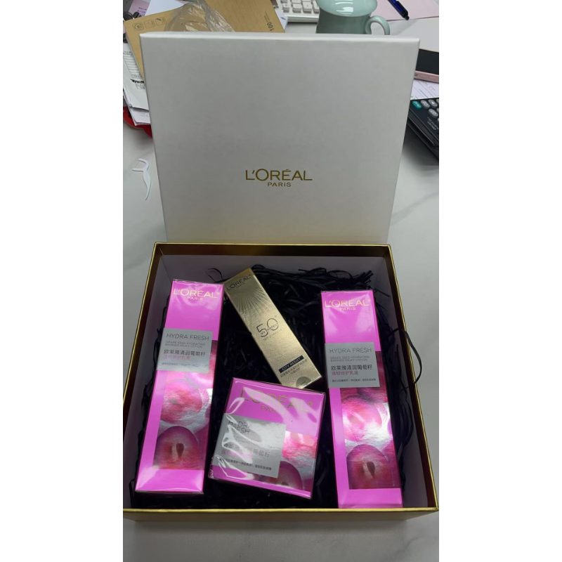 欧莱雅 护肤套装 葡萄籽膜力水+葡萄籽乳液+葡萄籽膜力霜+多重隔离露  （含空礼盒+袋子）